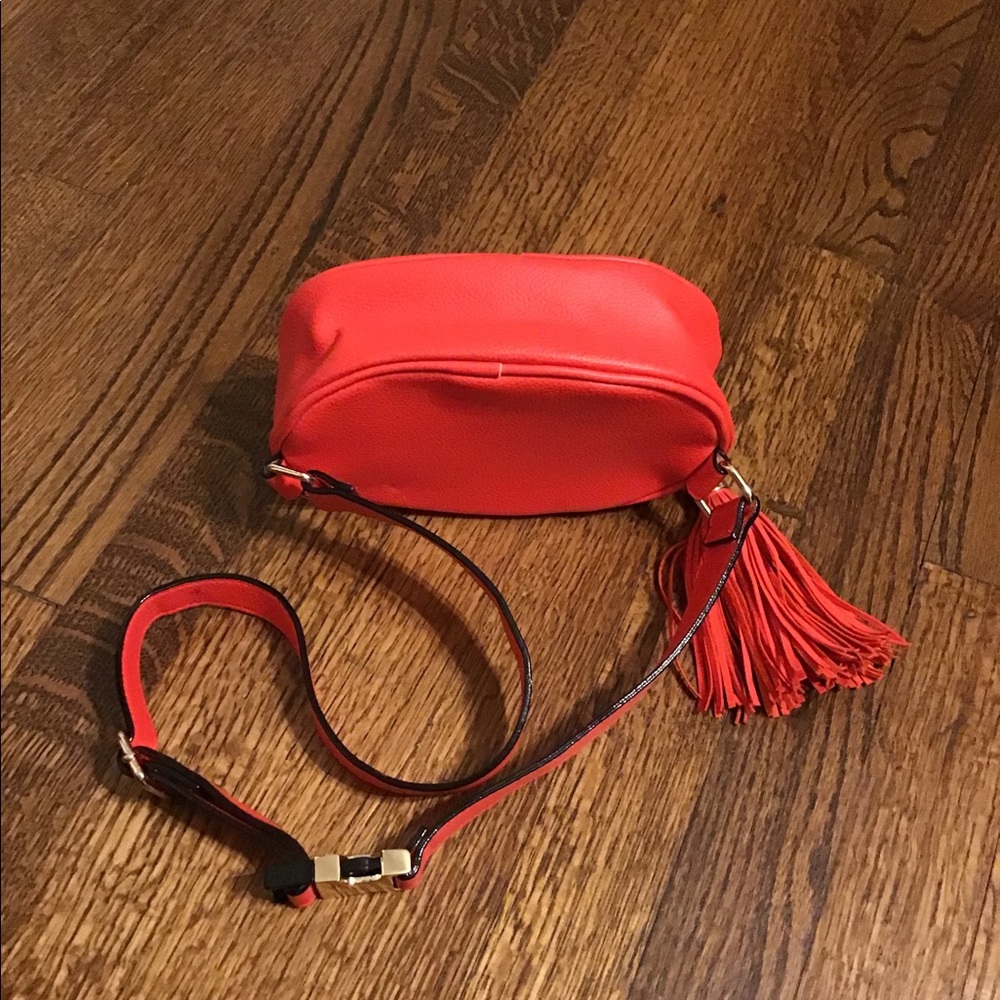 Victoria's Secret adjustable Waist belt bag - Picture 5 of 8